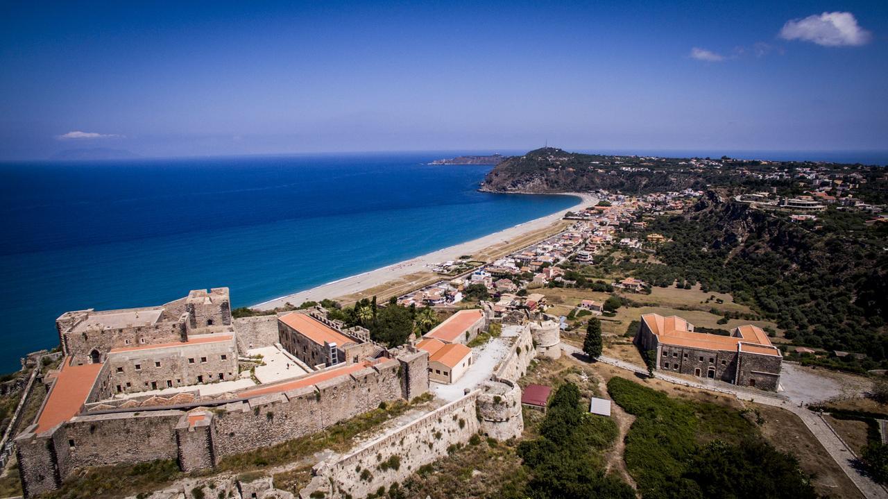 Le Casette Di Ponente Milazzo Exterior photo